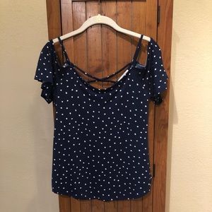 Kaileigh XS, short sleeved cold shoulder top